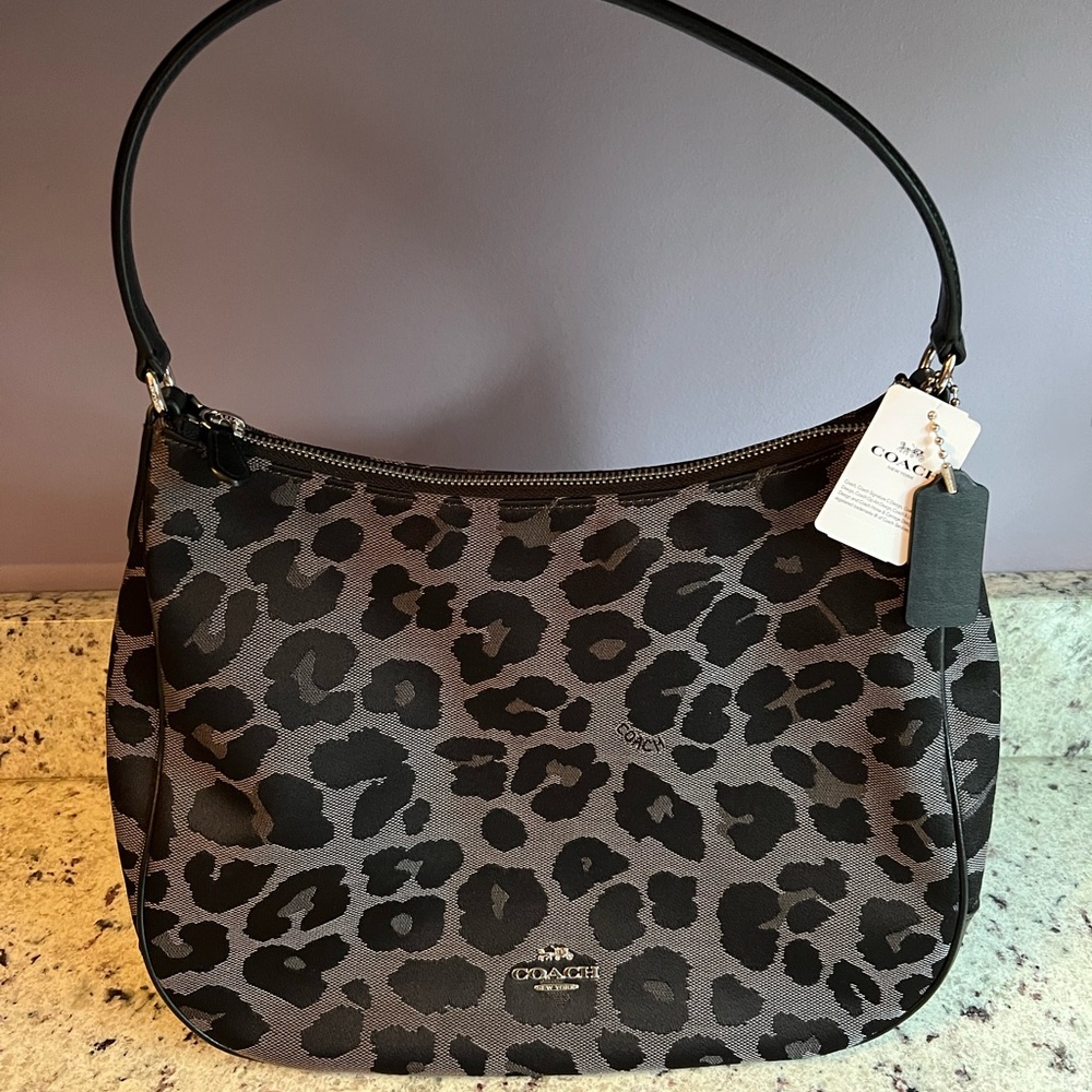 NWT Coach Purse! ❤️